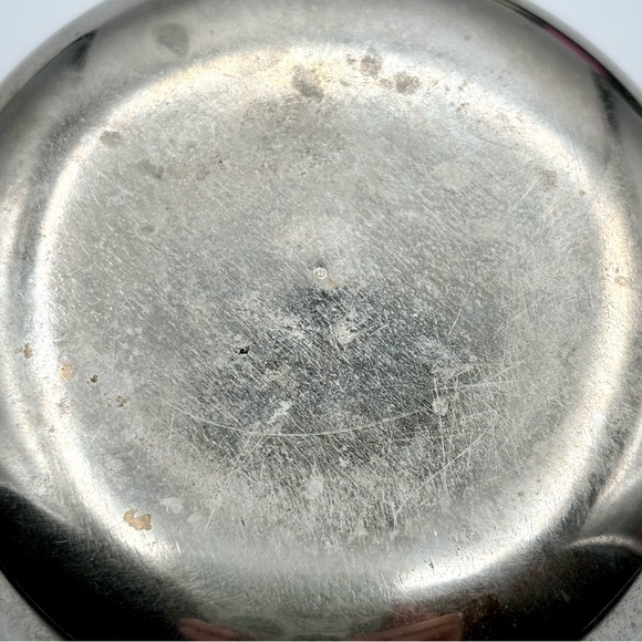 Silver Plated Round Trinket Box With Floral Pattern Lid - Picture 9 of 9